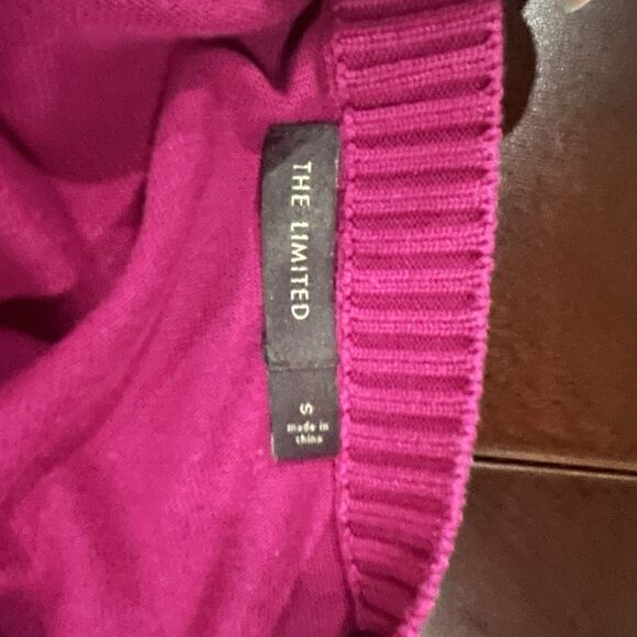 The Limited Y2K Magenta Button Shoulder Sweater Size Small Vintage Retro - Picture 9 of 13